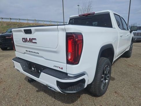 New 2026 GMC Sierra 1500 AT4 w/ AT4 Premium Package AWD/4WD image 5