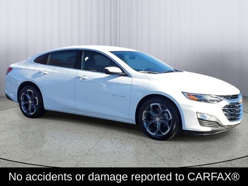 Used 2025 Chevrolet Malibu LT w/ LPO, Floor Liner Package image 2