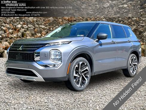 Used 2022 Mitsubishi Outlander SE AWD/4WD image 1