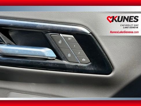 Used 2025 Chevrolet Tahoe LT AWD/4WD image 25
