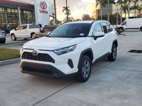 Used 2023 Toyota RAV4 XLE image 7