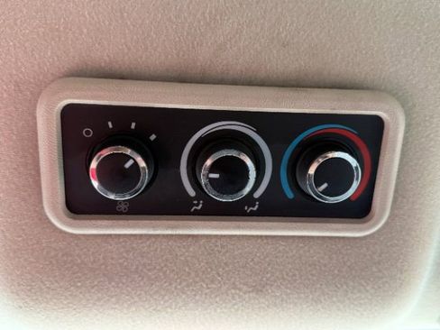 Used 2017 Chevrolet Express 3500 LT w/ LT Preferred Equipment Group image 15