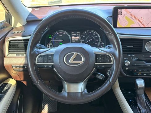 Used 2018 Lexus RX 450h AWD image 18