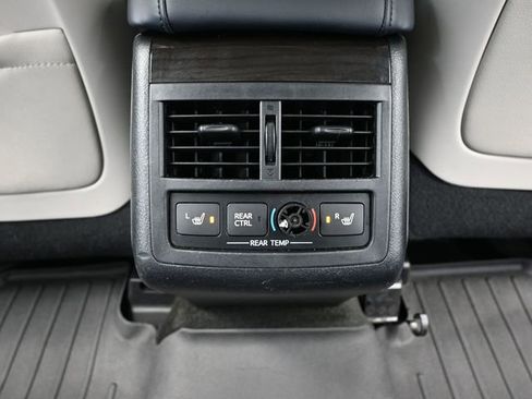 Used 2013 Toyota Avalon XLE Premium image 38