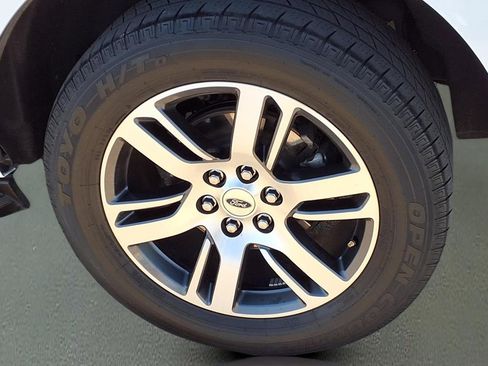 Used 2024 Ford Expedition Limited image 30