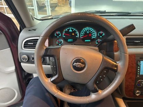 Used 2008 Chevrolet Suburban LT image 32
