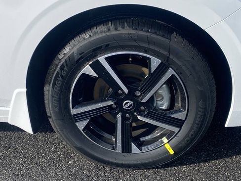 New 2025 Nissan Sentra SV image 10