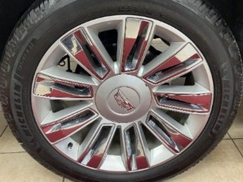 Used 2019 Cadillac Escalade ESV Platinum image 34