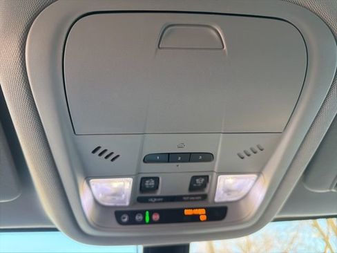 Used 2019 GMC Acadia SLT w/ LPO, Floor Liner Package image 15