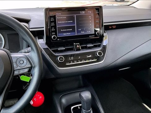 Used 2021 Toyota Corolla LE FWD image 8