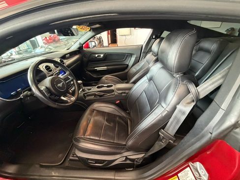 Used 2021 Ford Mustang GT Premium w/ Equipment Group 401A RWD image 21