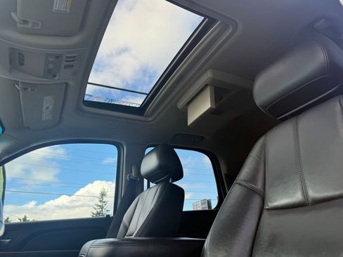 Used 2011 Chevrolet Tahoe LT image 20