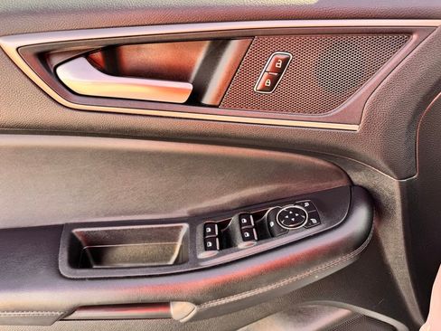 Used 2023 Ford Edge SEL image 36