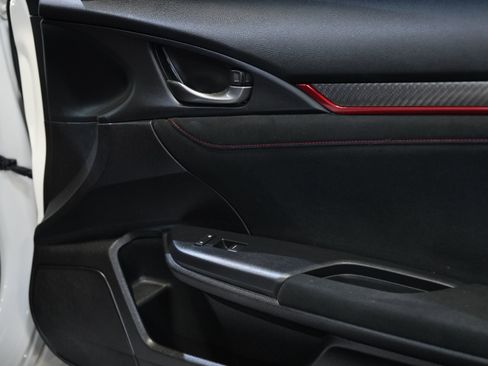 Used 2018 Honda Civic Type R image 23
