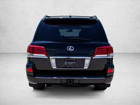 Used 2013 Lexus LX 570 4WD w/ Luxury Pkg image 6