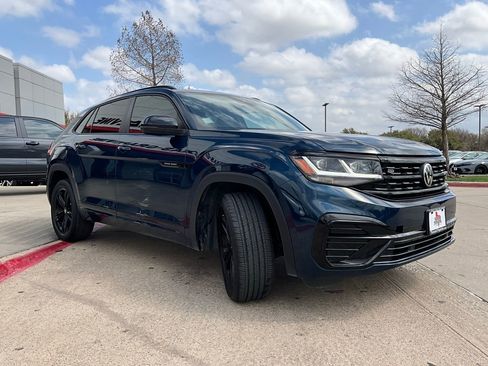 Used 2022 Volkswagen Atlas Cross Sport SEL R-Line image 5