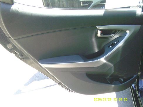 Used 2013 Hyundai Elantra Limited FWD image 14
