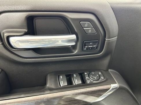 Used 2020 Chevrolet Silverado 2500 LTZ image 17