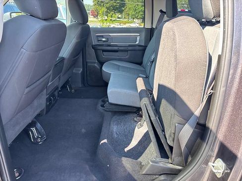 Used 2023 RAM 1500 Classic SLT AWD/4WD image 19