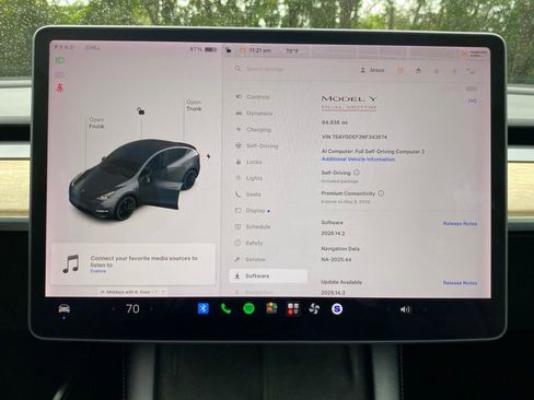 Used 2022 Tesla Model Y Performance AWD/4WD image 2