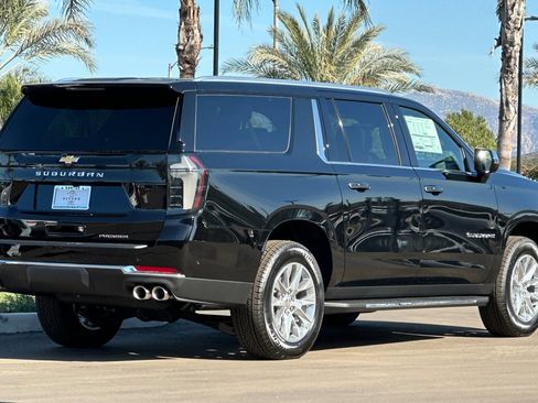 New 2026 Chevrolet Suburban Premier image 4