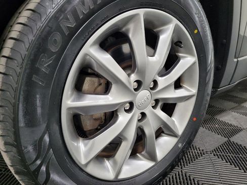 Used 2018 Jeep Cherokee Limited image 31