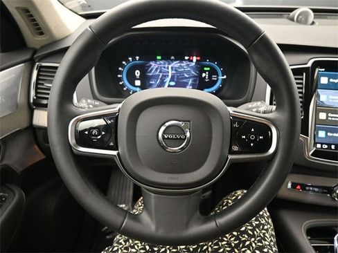 Used 2025 Volvo XC90 T8 Ultra image 24