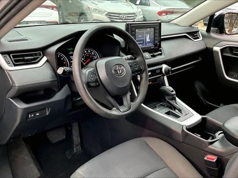 Used 2022 Toyota RAV4 LE image 16