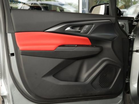 Used 2025 Chevrolet Equinox EV RS image 28