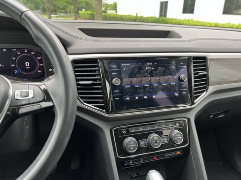 Used 2019 Volkswagen Atlas SEL AWD/4WD image 32