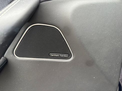Used 2019 Maserati Levante GranLusso AWD/4WD image 16