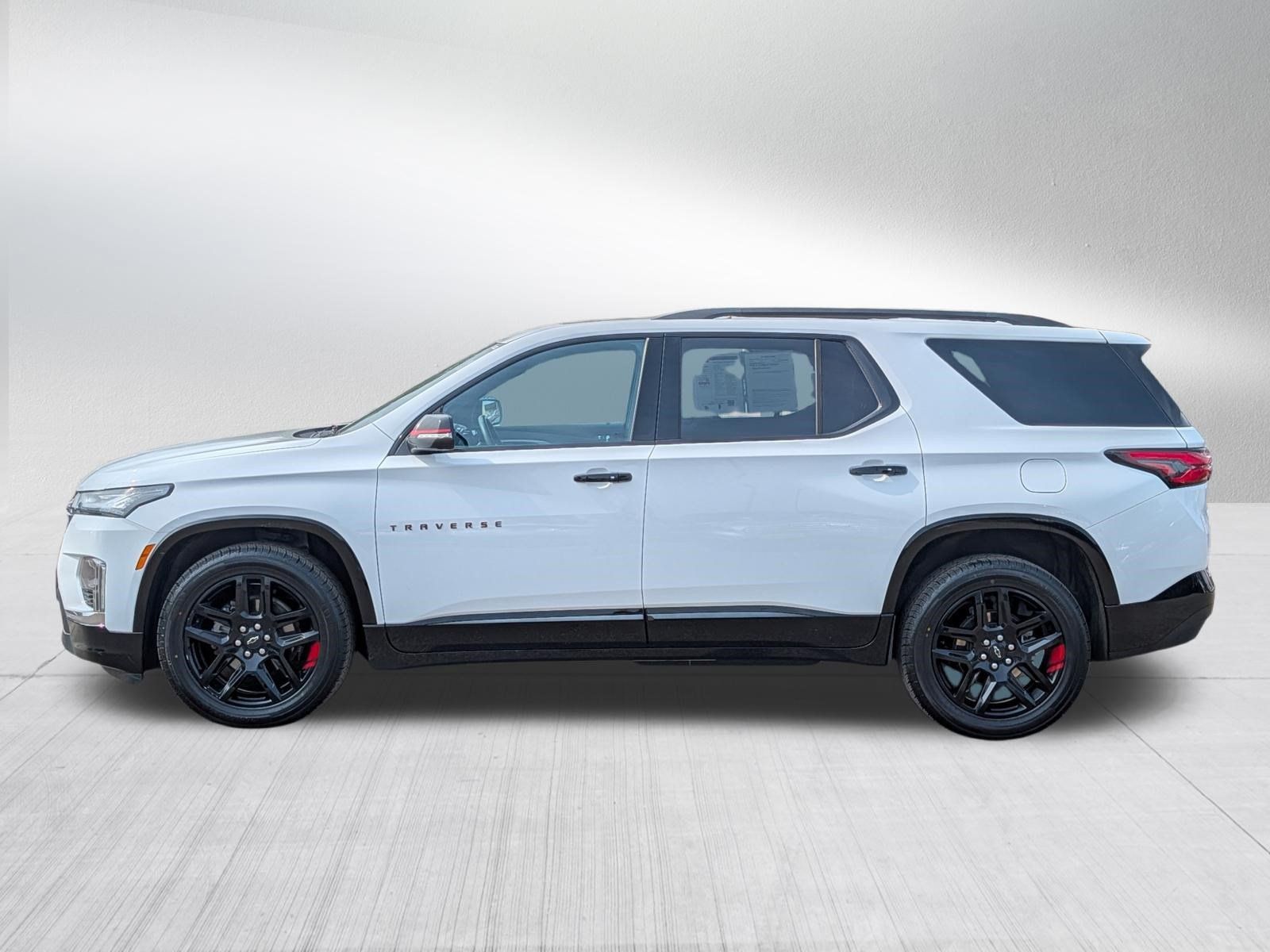 Used 2023 Chevrolet Traverse Premier w/ Redline Edition AWD/4WD image 4