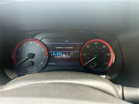 Used 2024 Nissan Frontier PRO-4X w/ Off-Road Protection Package image 12