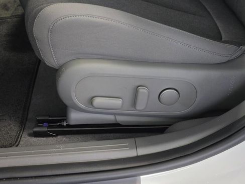 New 2026 Hyundai Ioniq 5 SE image 22