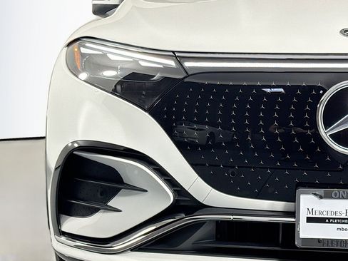 New 2026 Mercedes-Benz EQS 550 4MATIC SUV image 13