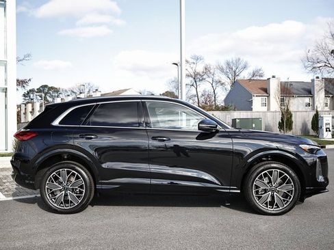 Certified 2025 Audi Q5 Premium Plus w/ Premium Plus image 4