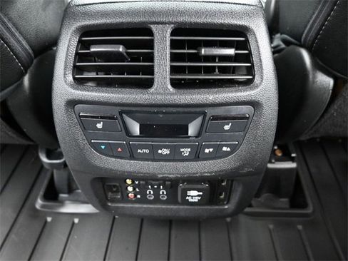 Used 2018 Honda Pilot Elite image 14