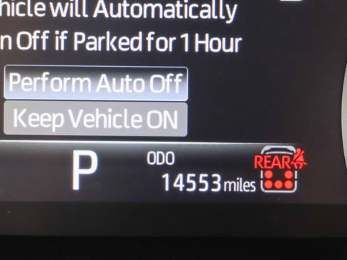 Used 2024 Toyota Highlander XLE image 17