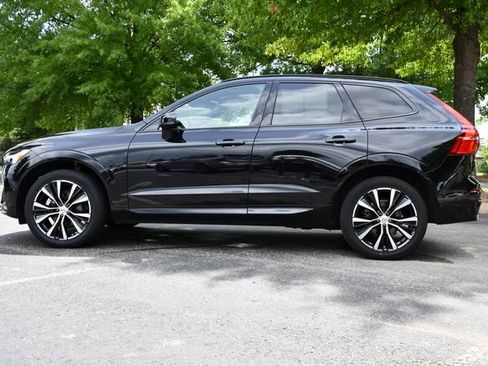 Used 2024 Volvo XC60 B5 Plus w/ Climate Package AWD/4WD image 4