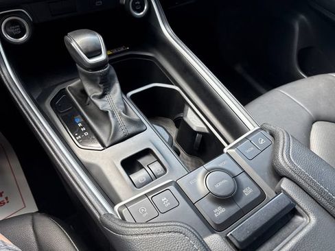 Used 2024 Toyota Grand Highlander AWD image 17