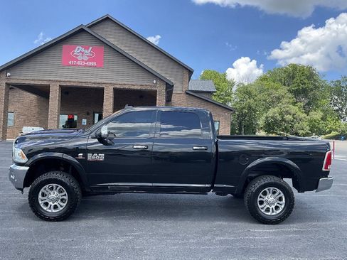 Used 2017 RAM 2500 Laramie AWD/4WD image 2