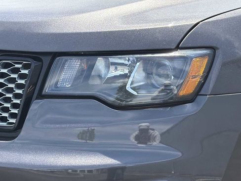 Used 2020 Jeep Grand Cherokee Altitude AWD/4WD image 29