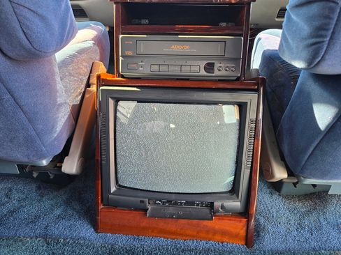 Used 1996 Chevrolet Express 1500 image 17