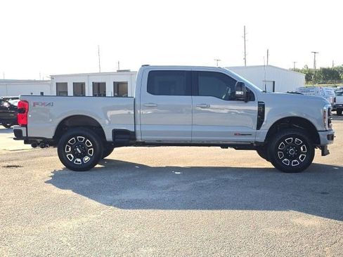 Used 2025 Ford F250 Platinum image 6