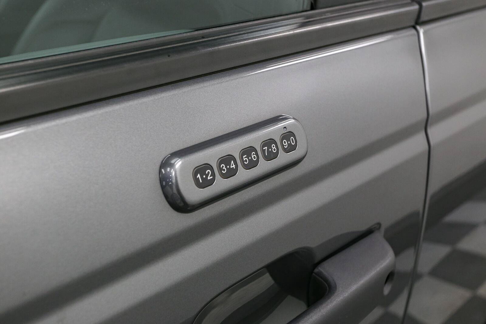 Used 2022 Ford Bronco Badlands AWD/4WD image 15