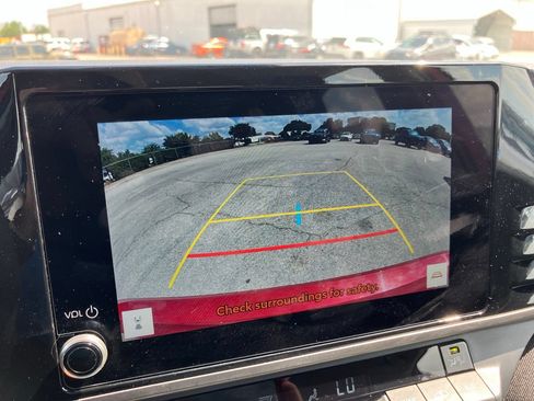 Used 2025 Toyota Camry LE FWD image 10