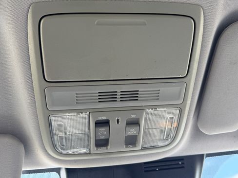 Used 2019 Honda CR-V EX image 33