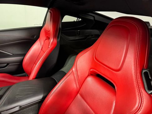 Used 2015 Chevrolet Corvette Z06 w/ Battery Protection Package image 12