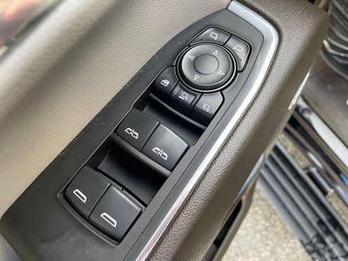 Used 2024 Chevrolet Silverado 2500 LTZ w/ LTZ Premium Package image 26