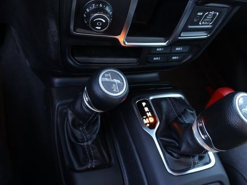 Used 2024 Jeep Gladiator Sport image 28